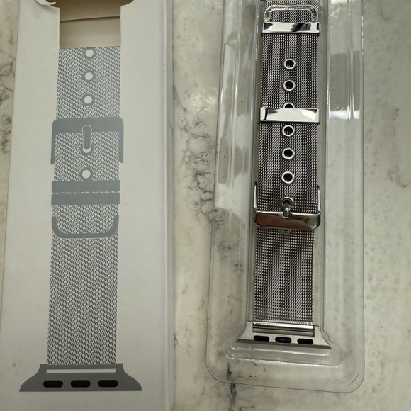 New, Patented Milanese Loop Compatible with Apple Watch Band 38mm - Picture 2 of 4